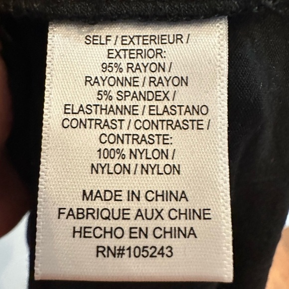 Black Bobeau shirt with fine mesh detail at neck size 2x - Picture 4 of 4